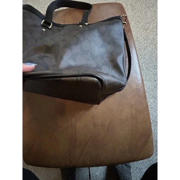 COACH SIGNATURE PLEATED TOTE BAG W/TAG Peyton